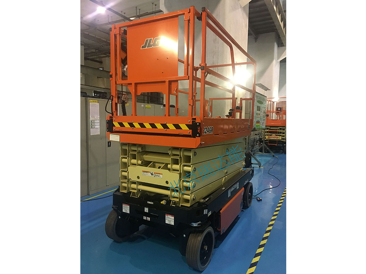 In September 2019,two sets of JLG-3246r will be delivered to the maintenance base of Shenzhen Metro Line 3